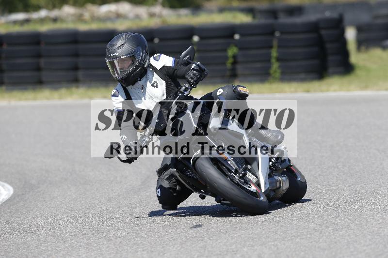 /Archiv-2025/48 25.08.2025 Cornu Master School ADR/blau-bleu/100